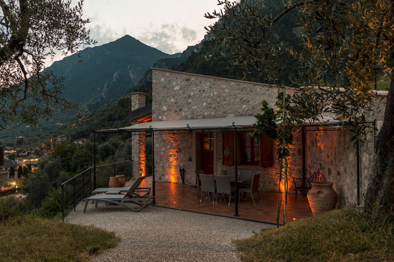 Villa Limone 리몬네술가르다 외부 사진